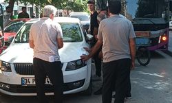 Duyarsız sürücü trafiği kilitledi