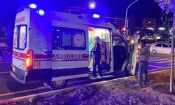 Elazığ’da ambulans otomobille çarpıştı: 3 yaralı