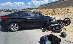 Emet’te otomobille motosiklet çarpıştı: 1 yaralı