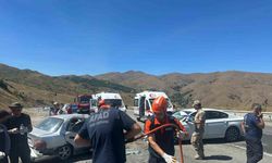Erzincan’da kaza: 3 ölü, 6 yaralı