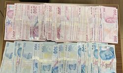 Esenyurt’ta polis ekipleri, otomobil torpidosuna zulalanmış uyuşturucu ele geçirdi