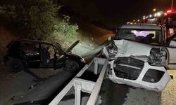 Eyüpsultan’da 2 araç çarpıştı: 1’i ağır 2 kişi ağır yaralı