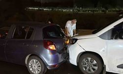 Eyüpsultan’da feci kaza... 16 araç birbirine girdi: 6 yaralı