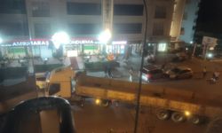 Freni çekilmeyen tır geri geri gitti, araçlara zarar verdi