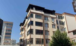 Gaziantep’te 4 katlı binanın terasında yangın