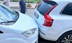 Gevaş’ta zincirleme kaza: 1 yaralı