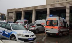 Hastaneye doğuma gelen kadın, önce polis zoruyla kocasını hastaneden kovdurdu sonra doğumhaneye gitti