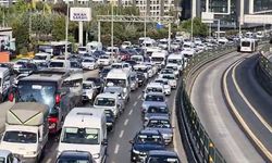 İntihar için üst geçide çıktı, E-5’i kilitledi