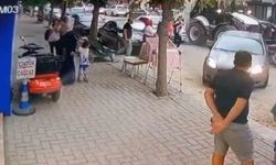 İş makinesi operatörü 5 araca çarptı, kepçesine aldığı 2 yaya yaralandı