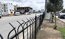 İskenderun’da ölümcül kazalara karşı orta refüje demir korkuluk