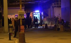 İzinsiz tezgah kavgası: İki zabıta memuru bıçaklandı