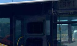 Kadıköy’de İETT otobüsünün motor kısmında yangın çıktı