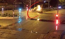Kırıkkale’deki trafik kazaları kamerada: Kaza yapan otomobil yandı