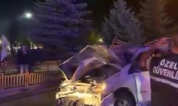 Lastiği patlayan araç takla attı; 4 yaralı