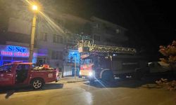 Menteşe’de çatıya atılan sigara itfaiyeli alarma geçirdi