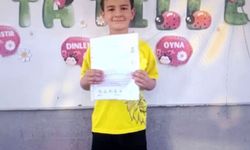 Mermer yüklü kamyon devrildi, sürücünün 7 yaşındaki oğlu hayatını kaybetti