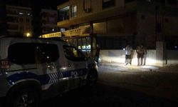 Oturduğu apartmanın girişinde silahlı saldırıya uğrayan şahıs yaralandı