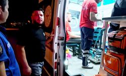 Sağlık ekibine "Pansuman yapın gönderin" dedi, gazeteciyle de imalı konuştu