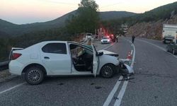 Seydikemer’de otomobil tırla çarpıştı: 1 ölü