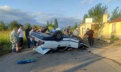 Tokat’ta otomobil ile traktör çarpıştı: 1 yaralı
