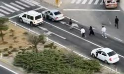 Trafikteki tartışma kameralara yansıdı