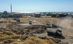 Van’ Büyükşehir Belediyesi bir ay içinde 35 noktada 9 bin 31 metreküp hafriyat temizlendi