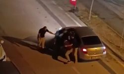 Bursa'da yolunu kestikleri sürücüyü araçta darp ettiler