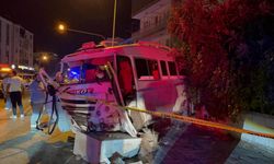 Minibüs ile otomobil çarpıştı: 11 yaralı