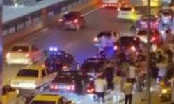 Bursa'da trafiği kesip oyun havası oynadılar