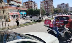 Bursa Tuna Caddesi'nde feci kaza: Araç takla attı