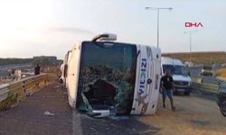 Yolcu otobüsü devrildi: 3 kişi öldü, 20 yaralı var