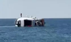 Lüks yat, denize indirildikten 15 dakika sonra battı