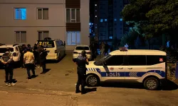 Bir çocuk, babasını bıçakla ağır yaraladı