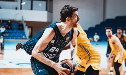 Anadolu Efes, Maccabi'yi devirdi