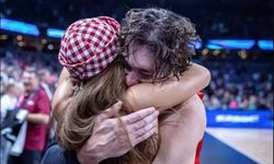 Ebru Şahin galibiyeti eşi Cedi Osman'la kutladı!