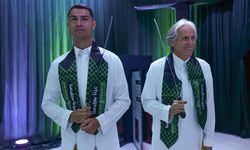 Cristiano Ronaldo ve Jorge Jesus, Arap kıyafetleri giydi