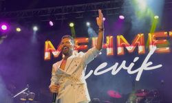 Mehmet Çevik, Milyonluk ücreti elinin tersiyle itti