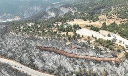 'İlk dersim yeşil vatan' yanan ormanda gerçekleşti