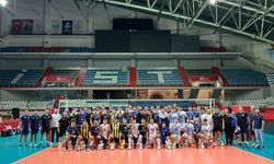 Osmangazi Belediyespor Fenerbahçe’nin düzenlediği turnuvada şampiyon oldu