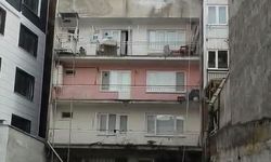 4 katlı apartmanda çıkan yangın panik yaşattı