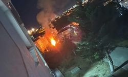 Ankara’da arızalanan kamyon yandı