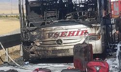 Ankara’da seyir halindeki yolcu otobüsü yandı