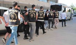 Antalya’da silahlı suç örgütüne eş zamanlı operasyon: 7 gözaltı