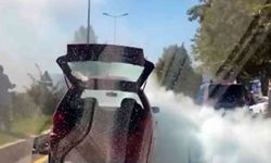 Araçtan çıkan dumanlar itfaiyeyi alarma geçirdi