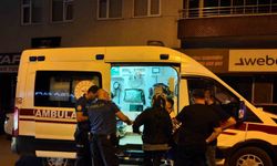 Bafra’da evinin kapısında bıçaklanan çocuk yaralandı