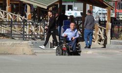 Bayburt’ta ehliyetsiz sürücü engelli vatandaşa çarpıp kaçtı: "Sadece ben değil, insanlık ve vicdan da yaralandı"