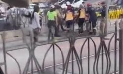 Beyoğlu’nda tramvayın yayaya çarptığı anlar kamerada