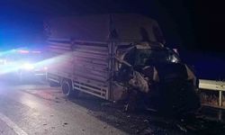 Bilecik’te hafif ticari araç kamyonetle çarpıştı: 1 ölü, 2 yaralı