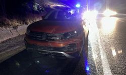 Bilecik’te kontrolden çıkan otomobil refüje çarptı, 1 kişi yaralandı