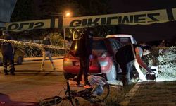 Bisikletli gence çarpıp otomobili otogara bırakarak kaçtı